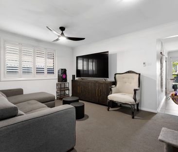 Spacious Three Bedroom Home in a Great Location - Photo 1