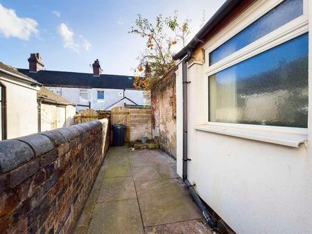 Newfield Street, Tunstall, Stoke-on-trent, ST6 - Photo 2