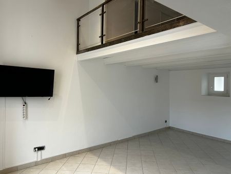 Cassis, village, joli T2 sur mezzanine climatisé-VIDE - Photo 2