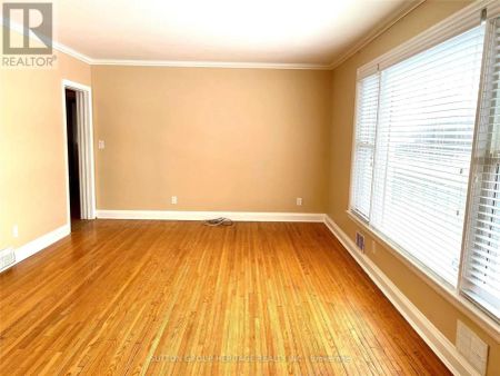 49 GRASSMERE COURT - Photo 4