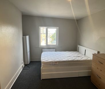 Studio Flat, Park Parade, NW10 - Photo 2