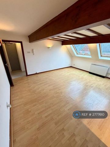 1 bedroom flat to rent - Photo 2