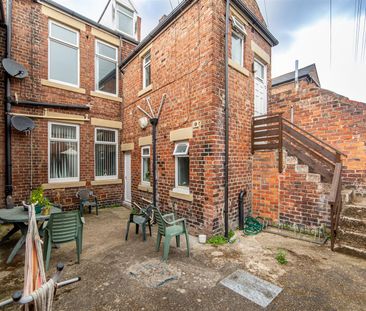 4 bed maisonette to rent in Simonside Terrace, Newcastle Upon Tyne,... - Photo 2