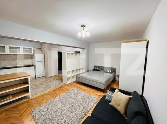Studio spatios de 45 mp, mobilat modern, zona centrala - Fotografie 1