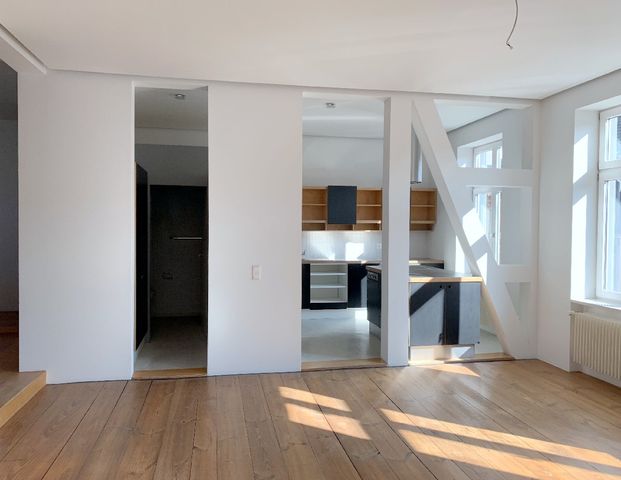 Große Maisonettewohnung mit Dachterrasse und Blick über den Dächern Schwerins - Foto 1