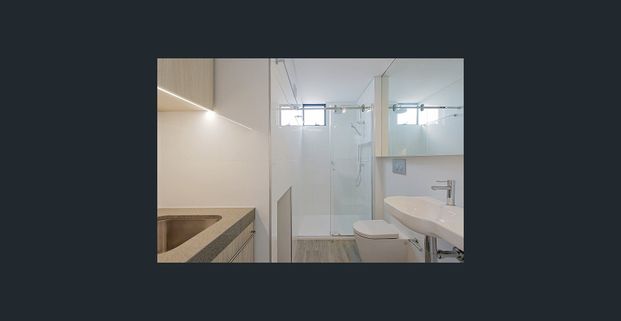 Stylish 1-Bedroom Apartment in Prime Scarborough Location ** HOME OPEN MONDAY 24TH AT 4:15PM - Photo 1