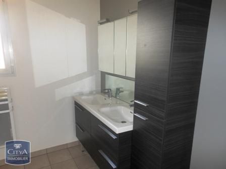 Location Maison 4 pièces 96m² CHATEAUROUX 36000 - Photo 5
