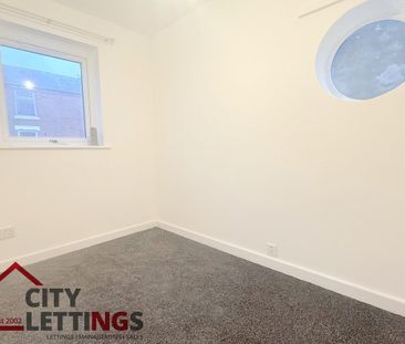 2 bedroom semi-detached house to rent - Photo 3