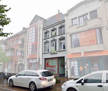 Ruim appartement gelegen op de Markt van Eeklo! - Foto 5