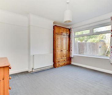 2 bedroom semi-detached bungalow to rent - Photo 6