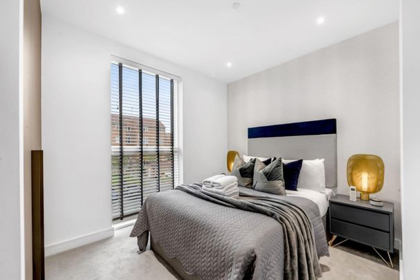 3 bedroom Flat To Let Total Size: 1471 SQ FT - Photo 1