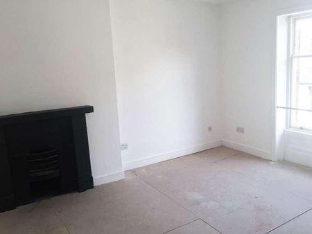 Whitehall Street, OL12 - Photo 2