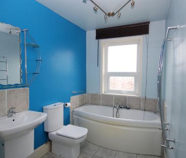 2 bedroom semi-detached house to rent - Photo 2