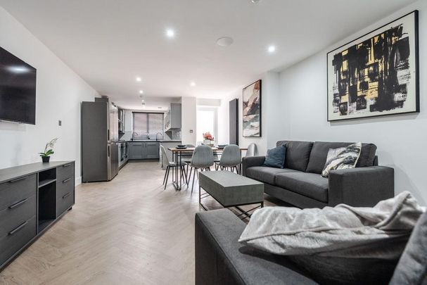 6 bedroom house to rent - Photo 1