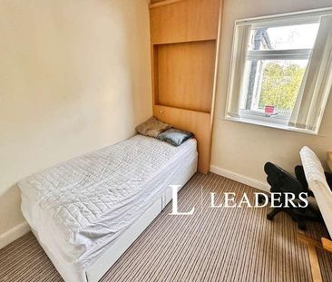 London Road; Trent Vale;, ST4 - Photo 3