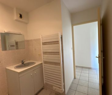 Location Appartement 2 pièces 48m² LE PEAGE DE ROUSSILLON 38550 - Photo 4