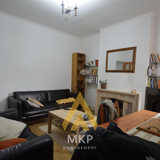 4 bedroom terraced house to rent - Photo 1