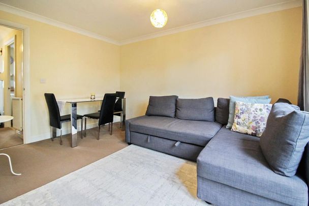 2 bedroom terraced house to rent - Photo 1