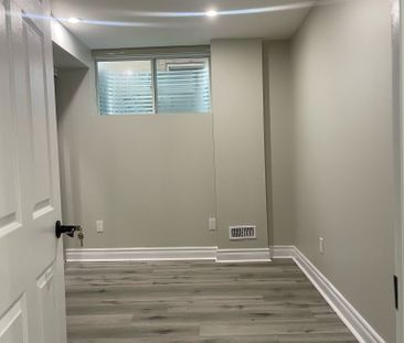 For Lease - 292 Windfield Farm Drive, Oshawa, Ontario - Photo 5