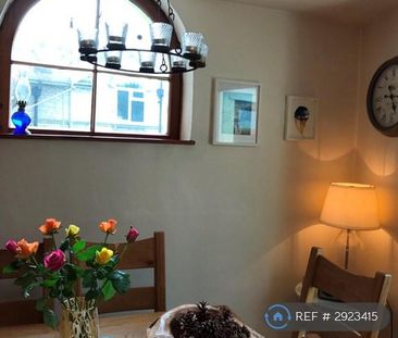 2 bedroom terraced house to rent - Photo 3