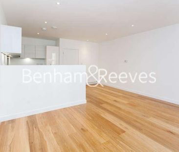Holman Drive, Norwood Green, UB2 - Photo 4