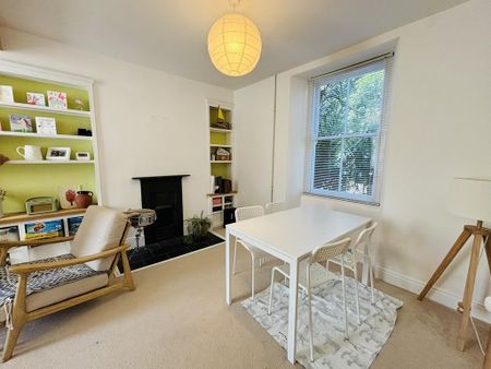 3 bedroom terraced house to rent - Photo 2