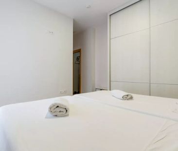 2-bedroom apartment with AC and balcony for rent in Camins al Grau - Photo 4