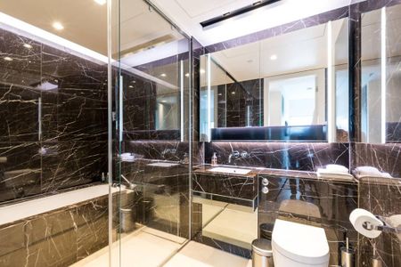 3 bedroom flat to rent - Photo 4