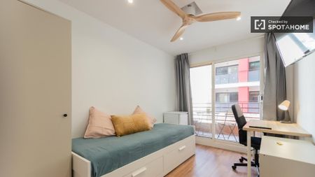 valencia, Valencian Community 46022 - Photo 4