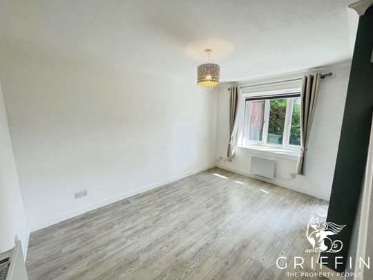 Addison Gardens, Grays, RM17 - Photo 1