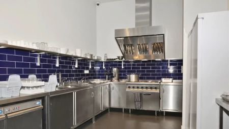 Large Studio - Photo 4