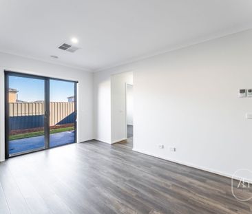 Contemporary Comfort in a Prime Truganina Location - Photo 3