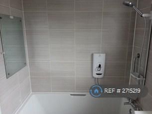 2 bedroom semi-detached house to rent - Photo 5