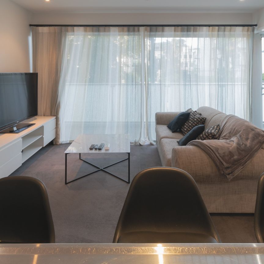 Stunning Fully Furnished Apartment in Viaduct Point - Photo 1