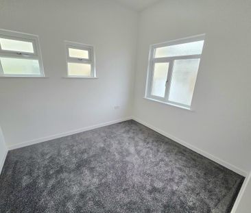 2 bedroom semi-detached bungalow to rent - Photo 5