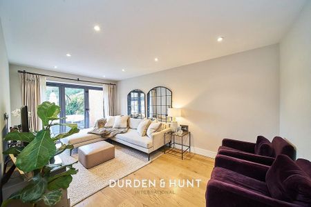 3 bedroom semi-detached house to rent - Photo 3