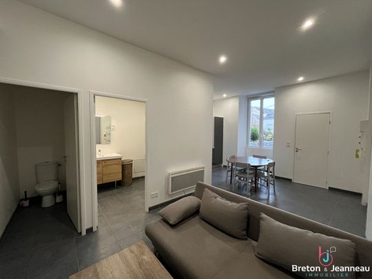 Location Appartement 1 pièce 44m² - Photo 1