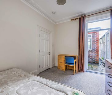 House For Rent Fawcett Road, Southsea - Photo 3