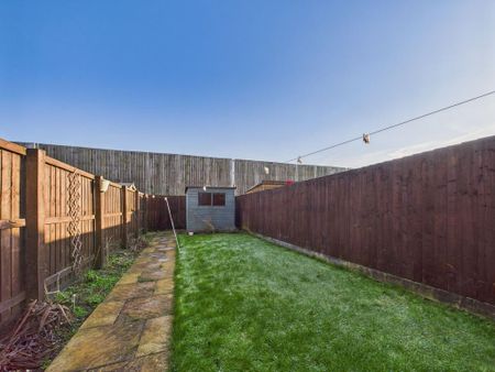 2 bedroom terraced house to rent - Photo 4