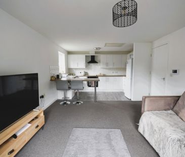 2 bedroom Flat in Flat 26, Leeds - Photo 5