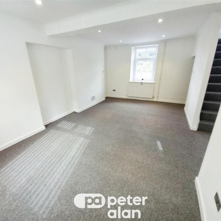 Penrhiwceiber Road, MOUNTAIN ASH - Photo 1