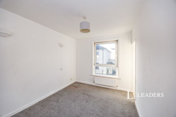 2 bedroom house to rent Walker Road, Portsmouth, Hampshire, PO2 - Photo 1