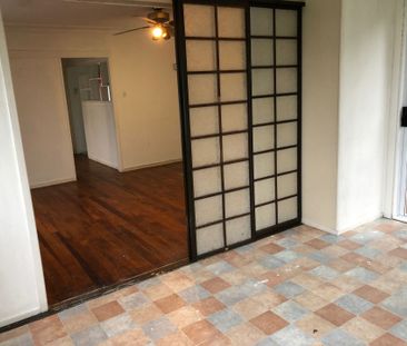 Spacious Family Home in the Heart of Manurewa - Photo 2