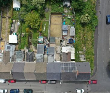 3 bedroom terraced house to rent - Photo 3