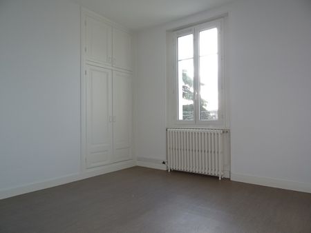 Location Appartement 2 pièces 47m² ORLEANS 45000 - Photo 4