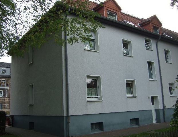 Tolle Dachgeschosswohnung mit großzügigem weißen Bad - Foto 1