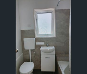 Affordable Renovated Studio Apartment in Bulleen - Photo 5