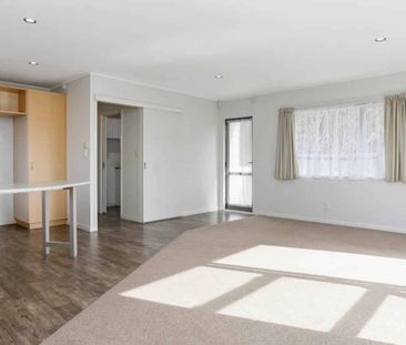 142a Lynwood Road, New Lynn, Auckland - Photo 4