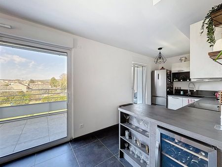 Appartement 4 pièces à - Photo 3