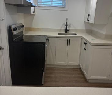 For Lease - 859 Mary Street, Oshawa, Ontario - Photo 3